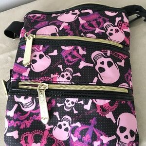 Betsey Johnson Skull crossbody purse